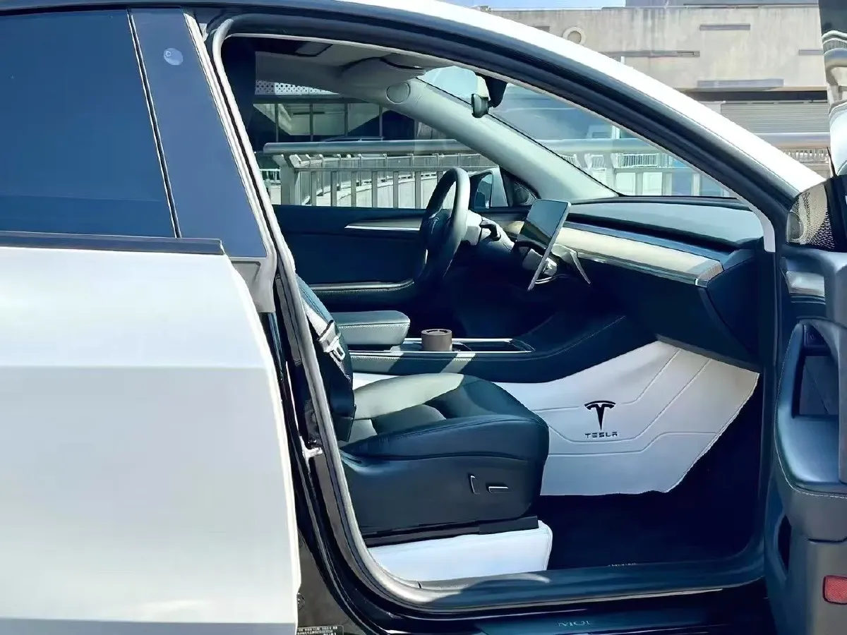 2022 Tesla Model Y BEV 60KWH,autocango,china used car exporter,china ev exporter,chinese used car exporter,chinese used ev exporter