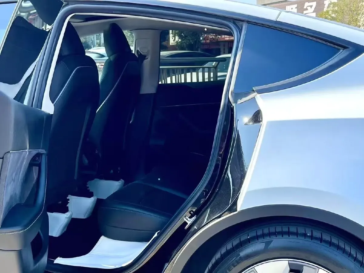 2022 Tesla Model Y BEV 60KWH,autocango,china used car exporter,china ev exporter,chinese used car exporter,chinese used ev exporter