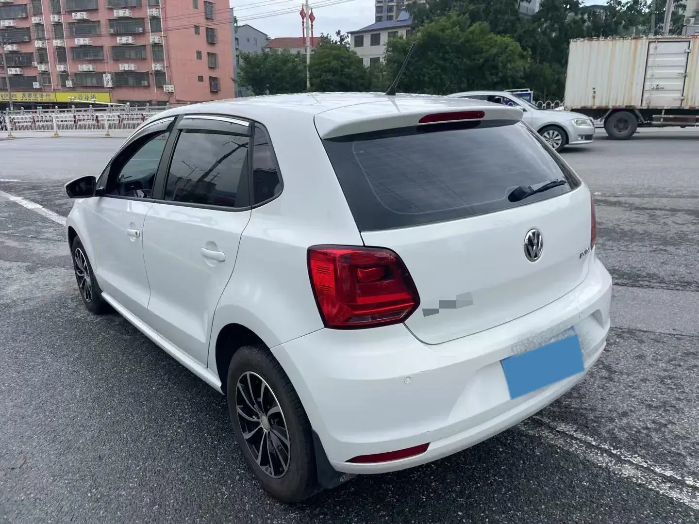 2016 VOLKSWAGEN POLO thumbnail 2