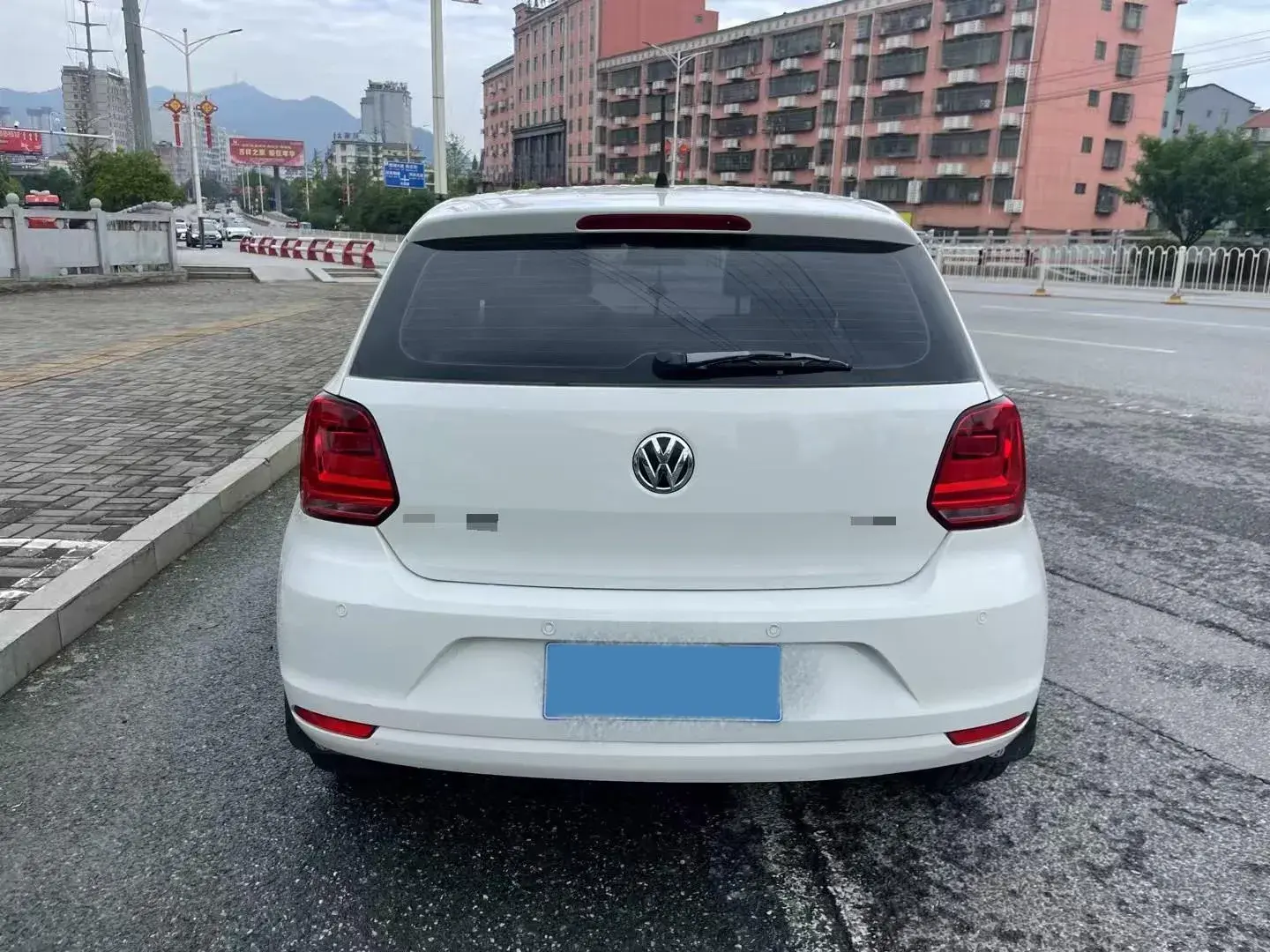 2016 VOLKSWAGEN POLO thumbnail 4