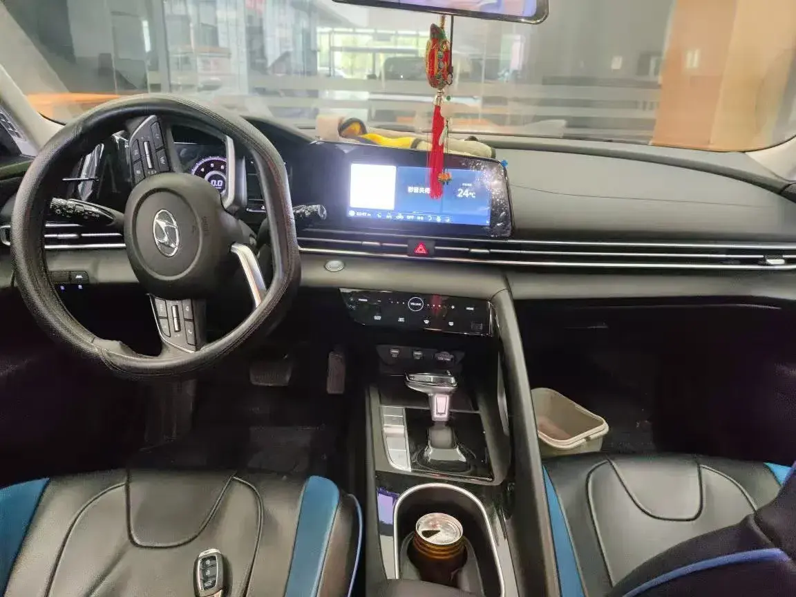 2022 HYUNDAI ELANTRA thumbnail 3