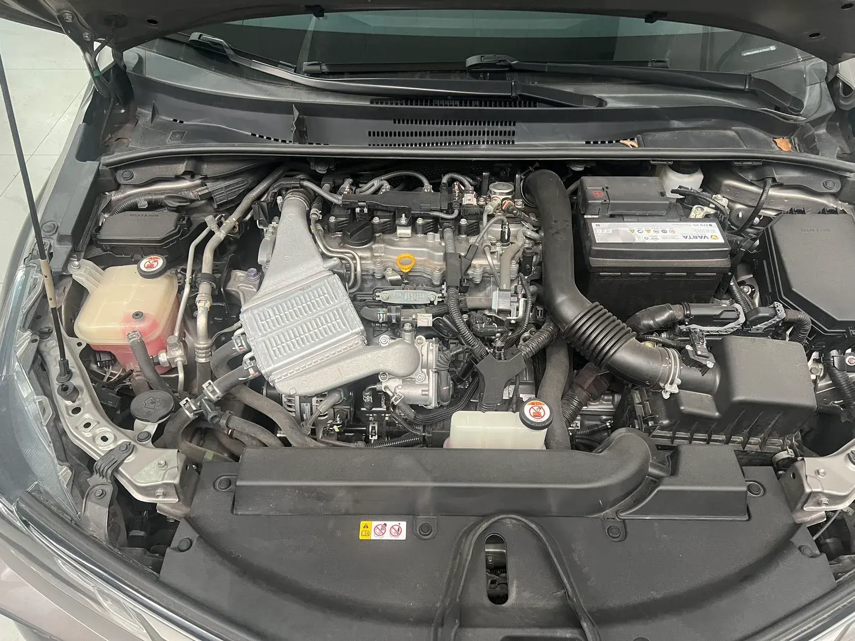 2021 TOYOTA COROLLA thumbnail 3