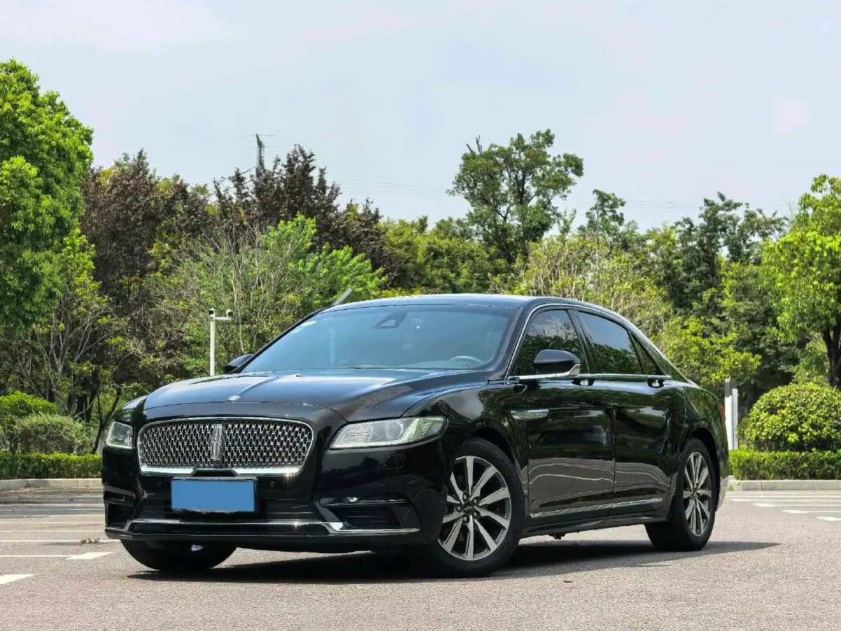 2019 Lincoln Continental 2.0T 261HP L4 6AT