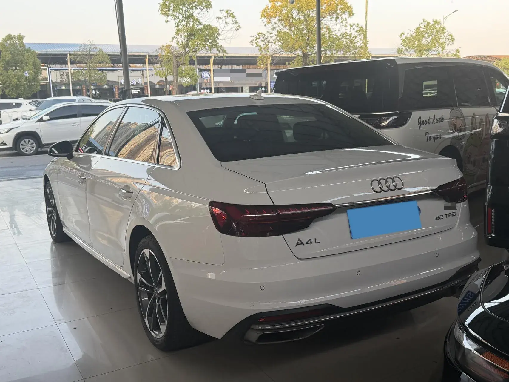 2022 AUDI A4L thumbnail 3