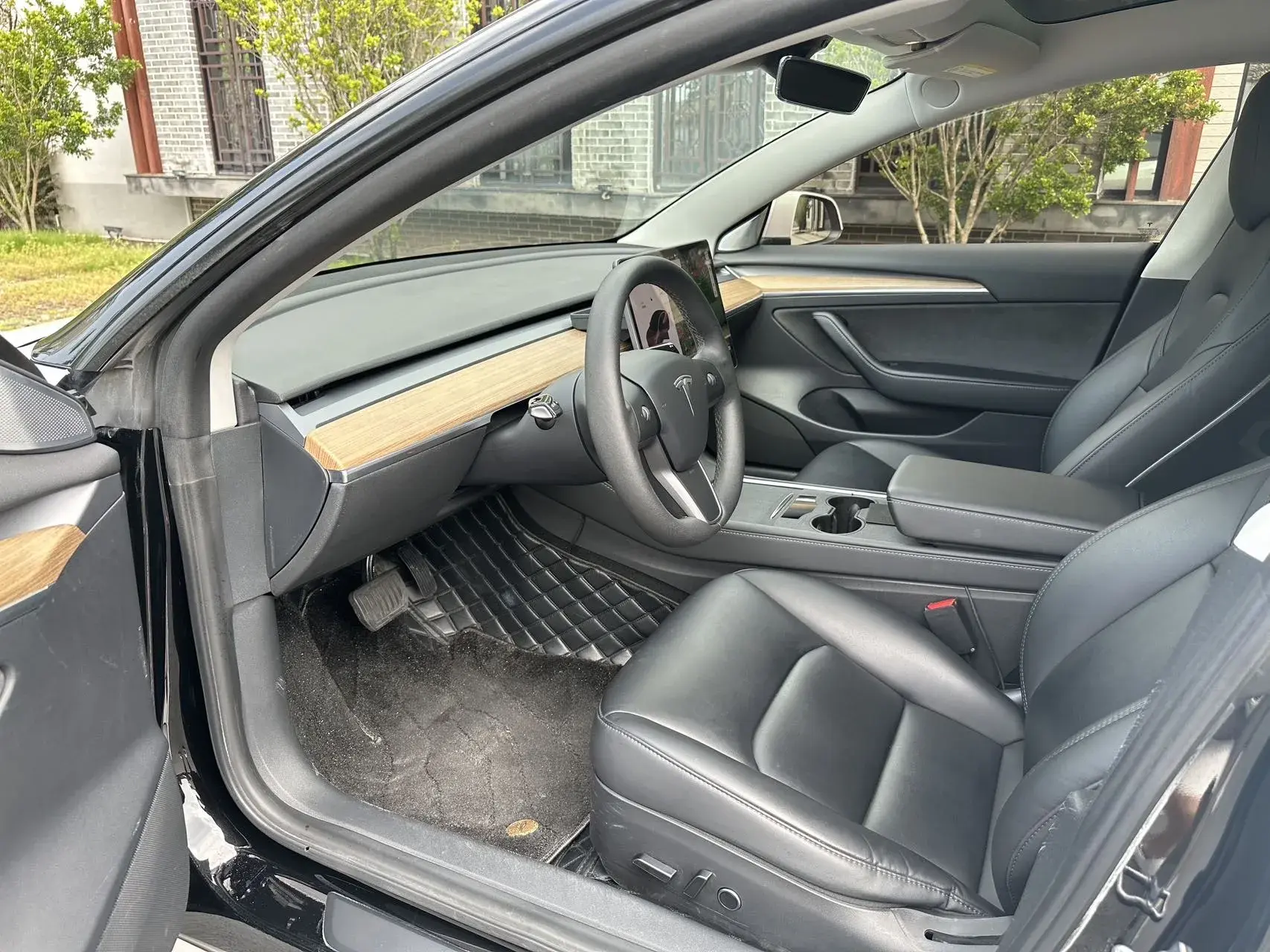 2021 TESLA MODEL thumbnail 4