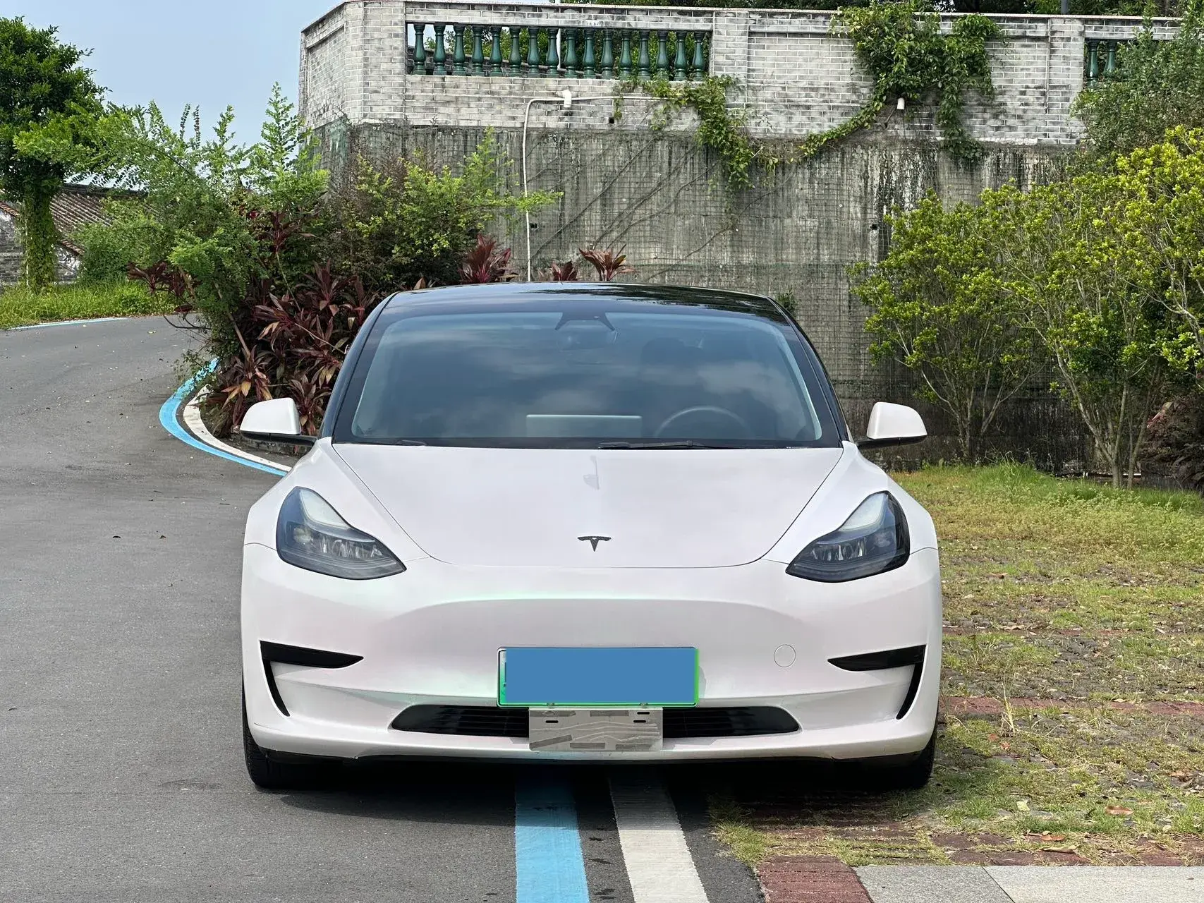 2021 TESLA MODEL thumbnail 2