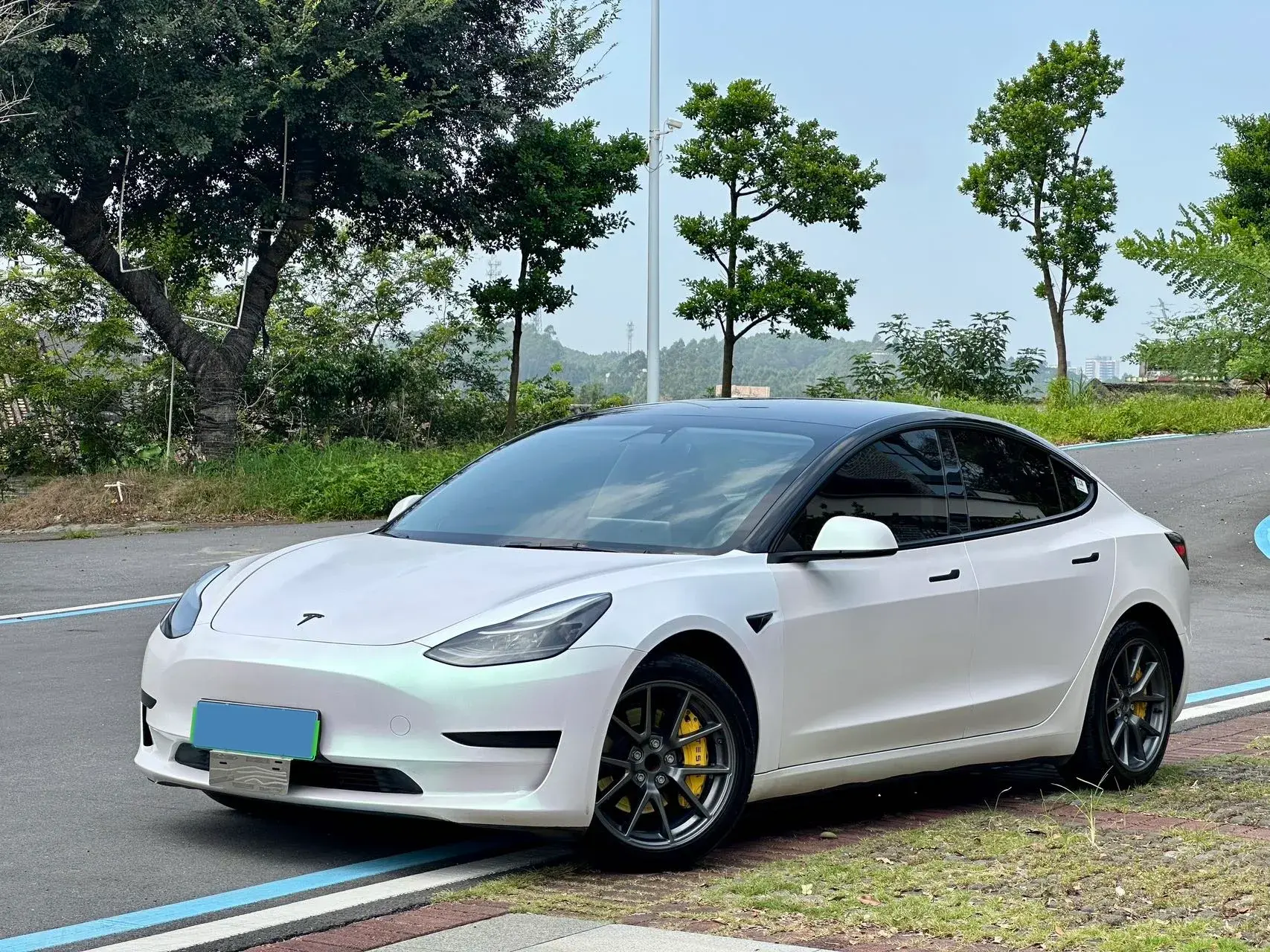 2021 TESLA MODEL view 1