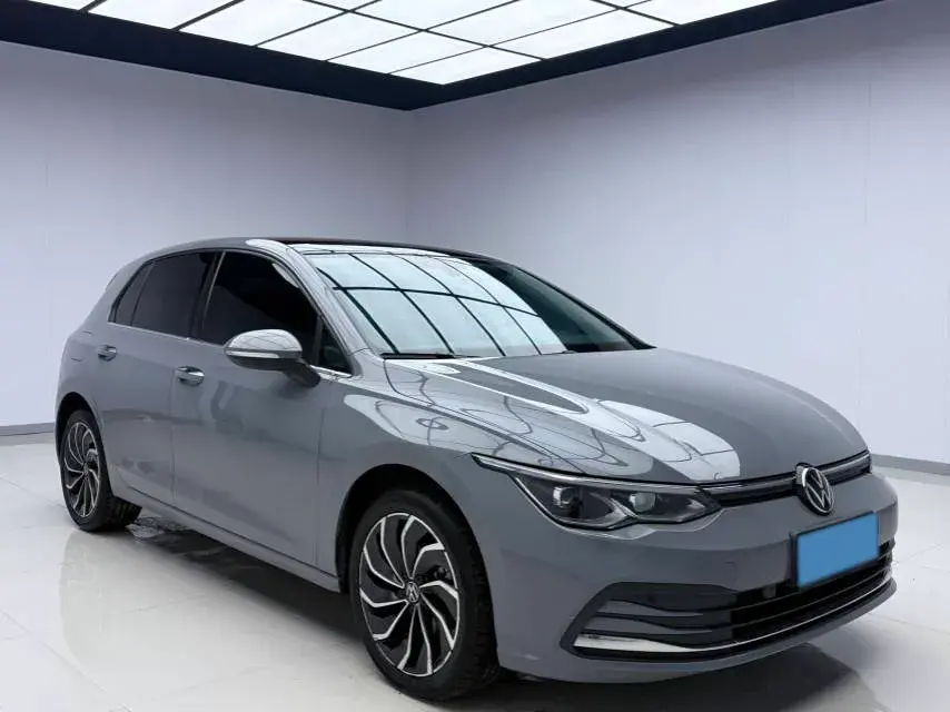 2023 VOLKSWAGEN GOLF thumbnail 2