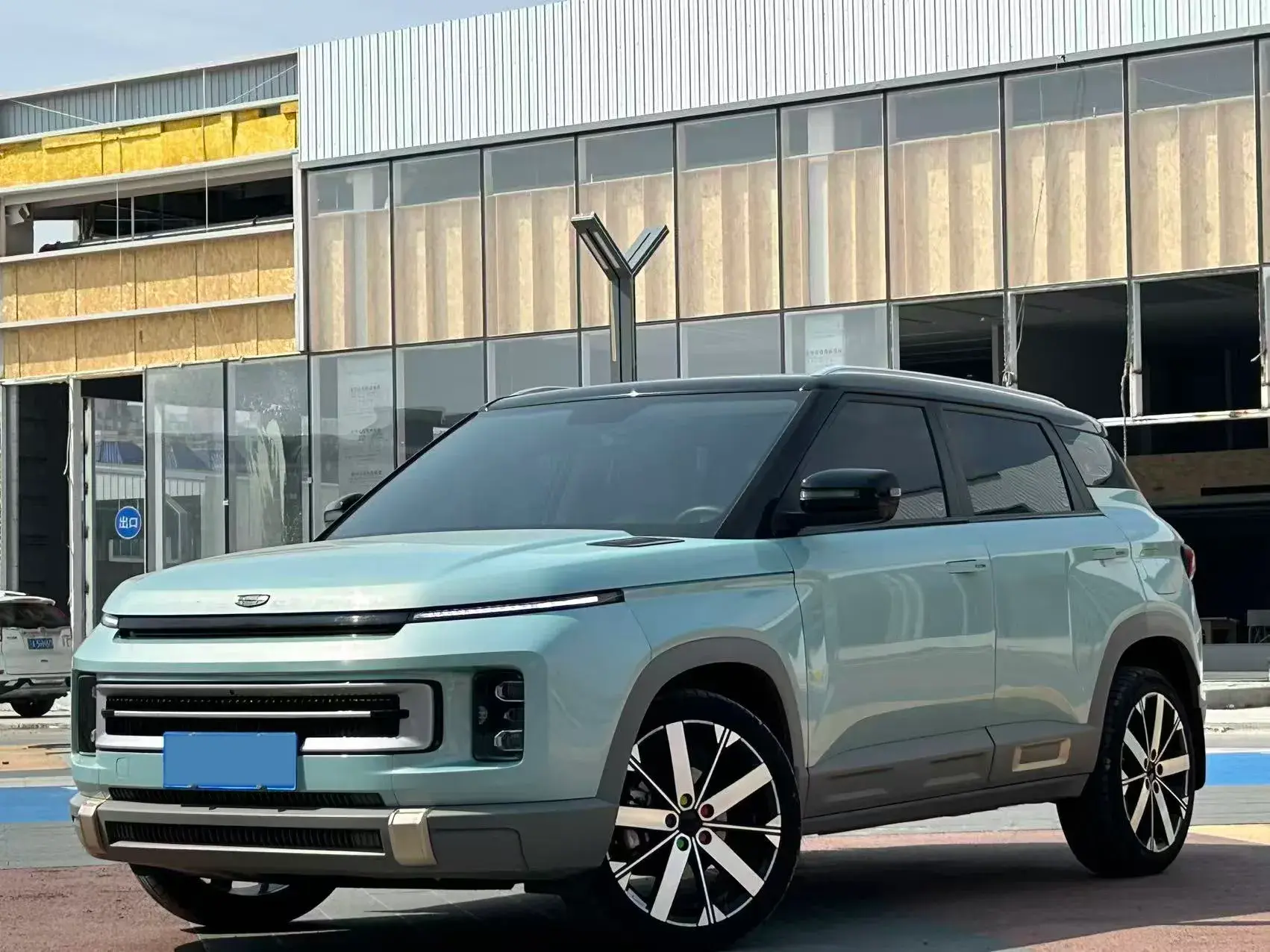 2023 GEELY ICON view 1