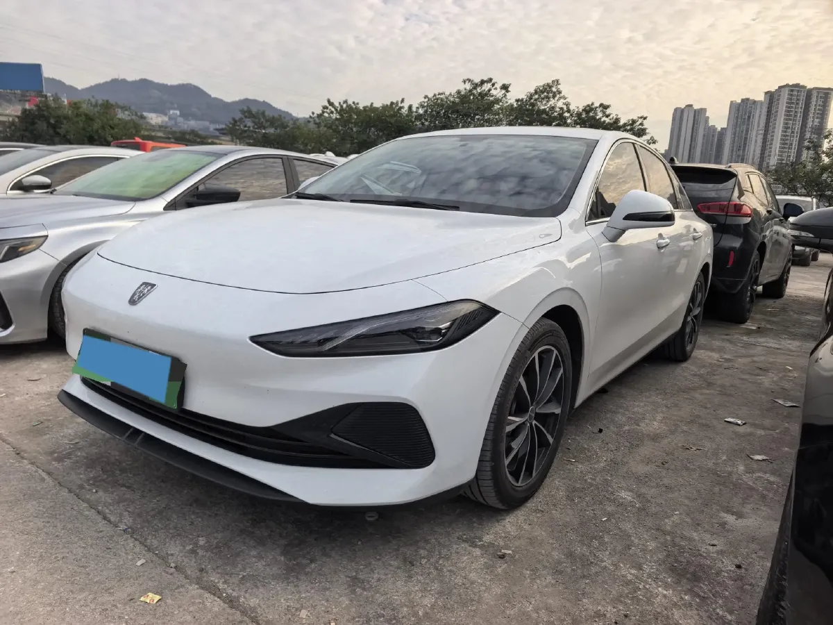 2025 Roewe M7 DMH 1.5L 112HP L4 1DHT PHEV,autocango,china used car exporter,china ev exporter,chinese used car exporter,chinese used ev exporter