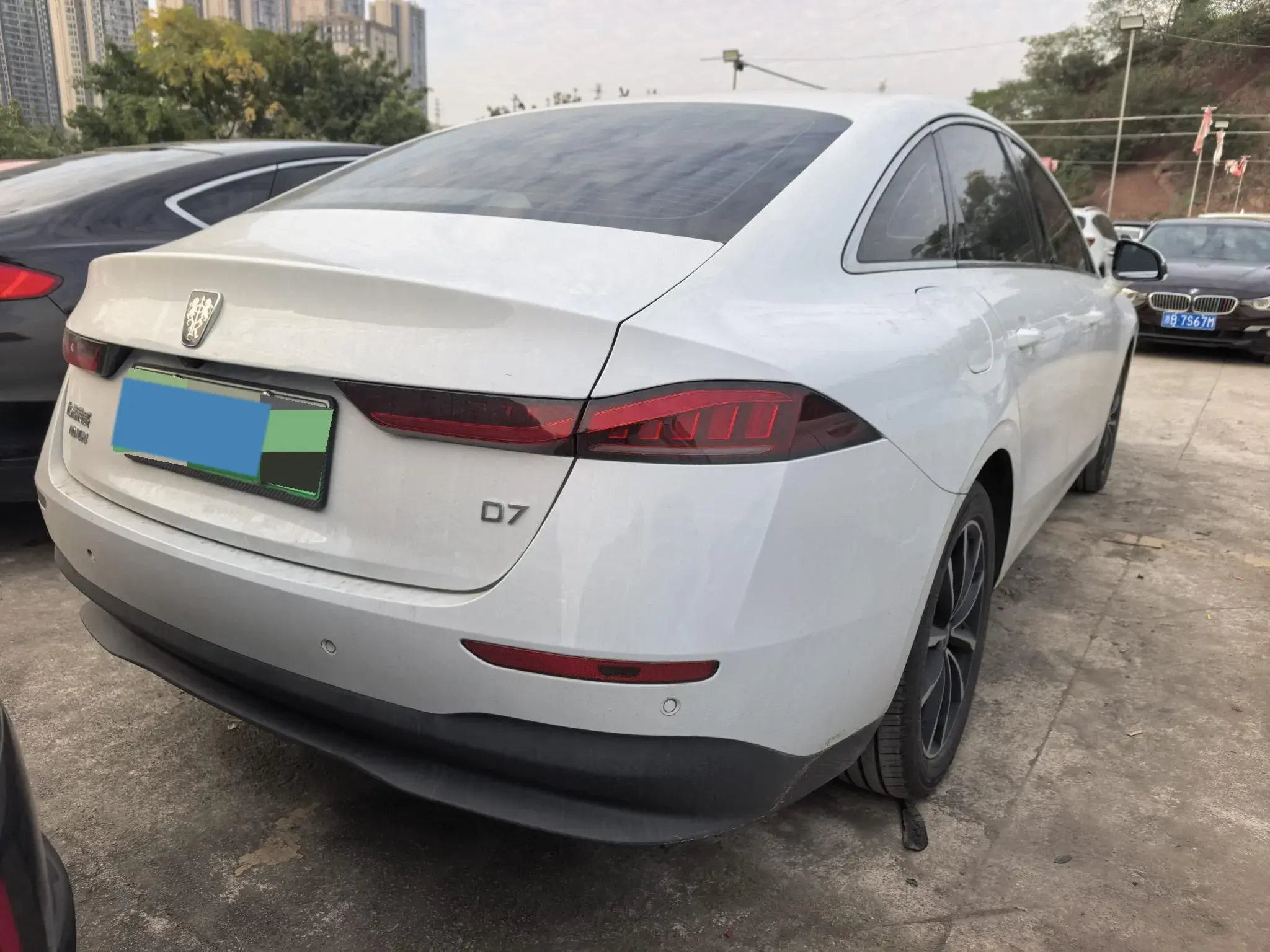 2025 ROEWE M7 thumbnail 3