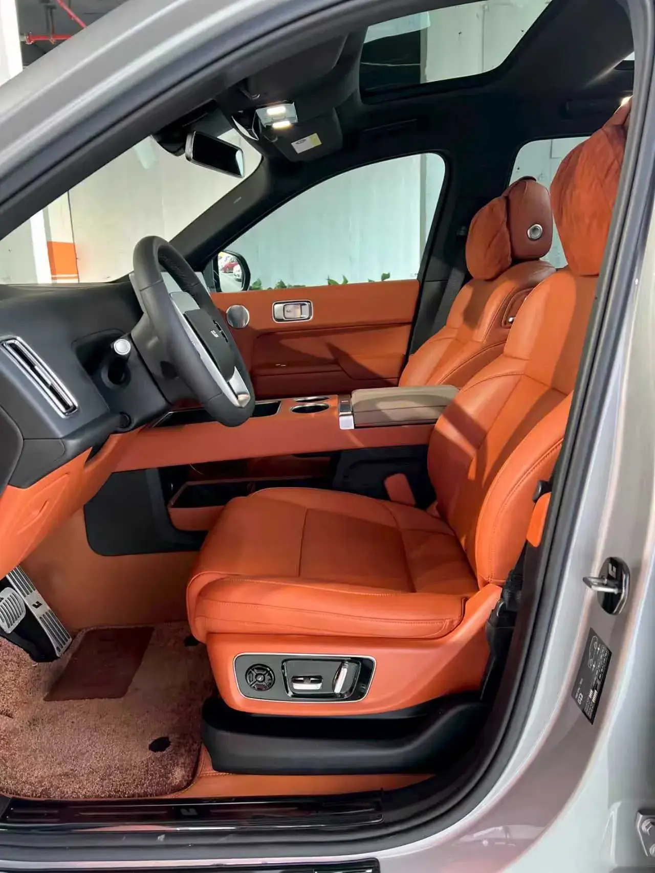 2023 LI L8 thumbnail 4