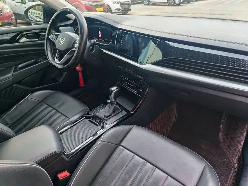 2022 VOLKSWAGEN PASSAT thumbnail 3