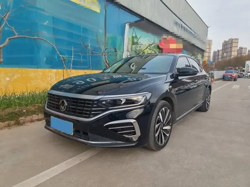 2022 VOLKSWAGEN PASSAT view 1