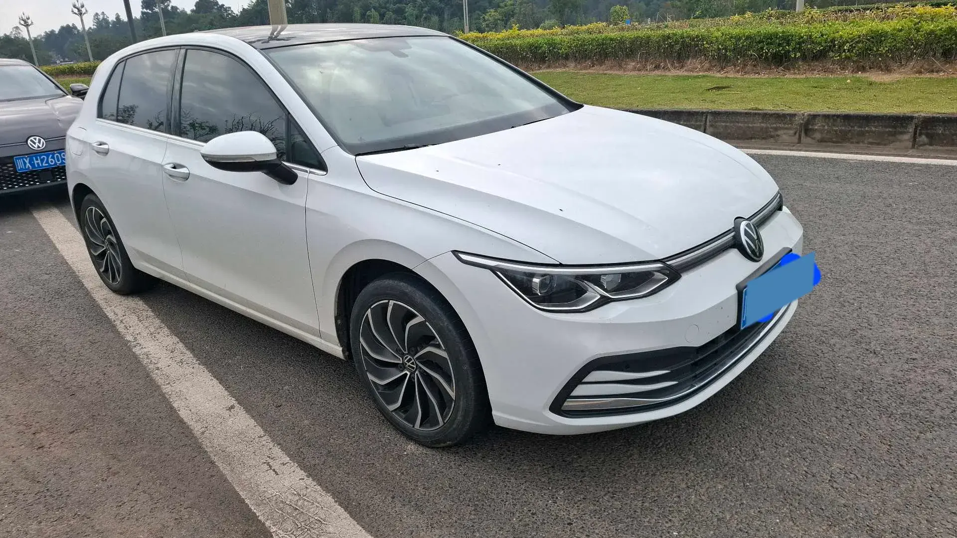 2021 VOLKSWAGEN GOLF thumbnail 2