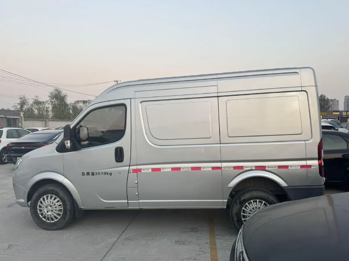 2019 DongFeng Forthing LingZhi 2.0L 147HP L4 6MT,autocango,china used car exporter,china ev exporter,chinese used car exporter,chinese used ev exporter