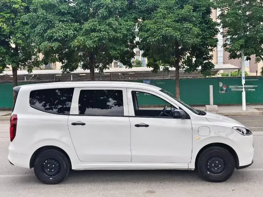 2024 WULING HONGGUANG thumbnail 3