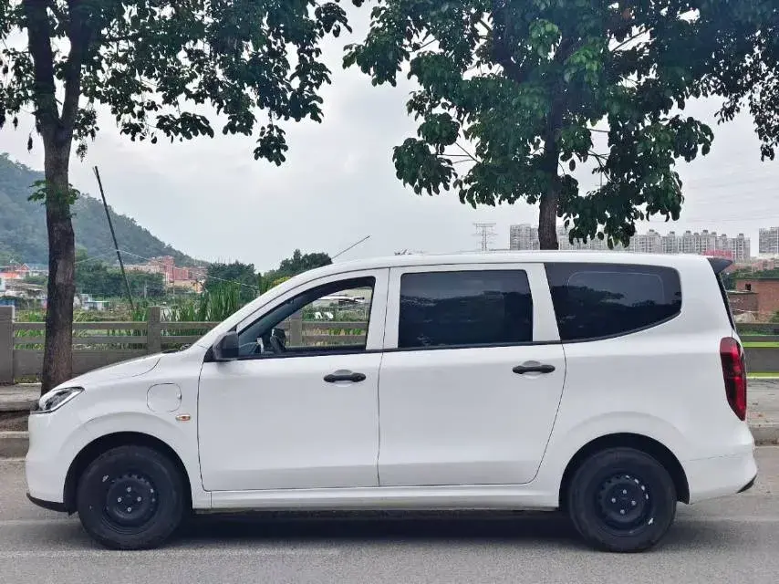 2024 WULING HONGGUANG thumbnail 2