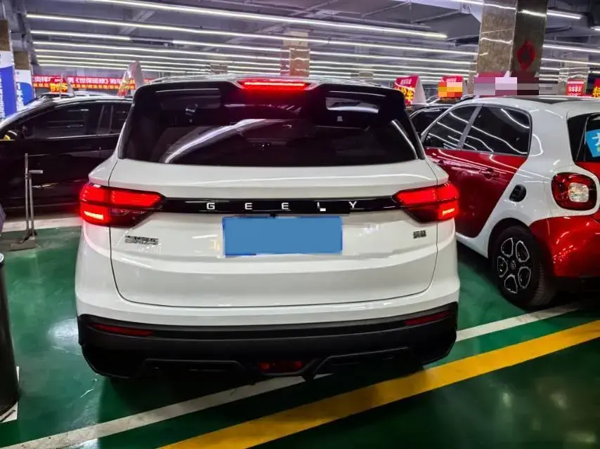 2025 GEELY COOLRAY thumbnail 3