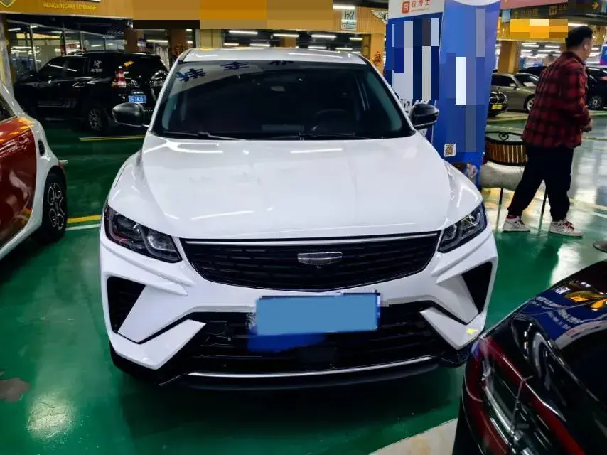 2025 GEELY COOLRAY thumbnail 2