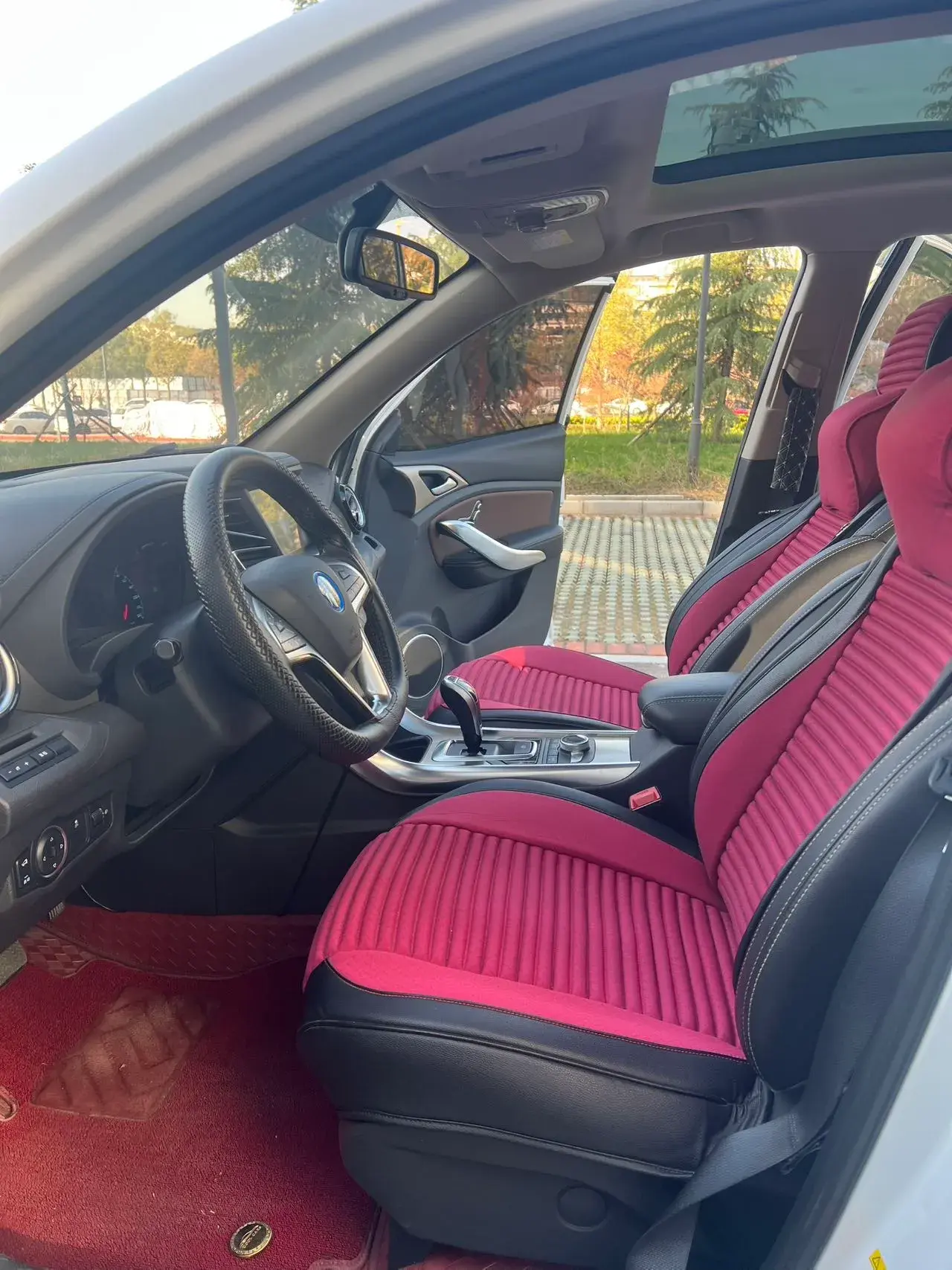 2017 BYD SONG thumbnail 4