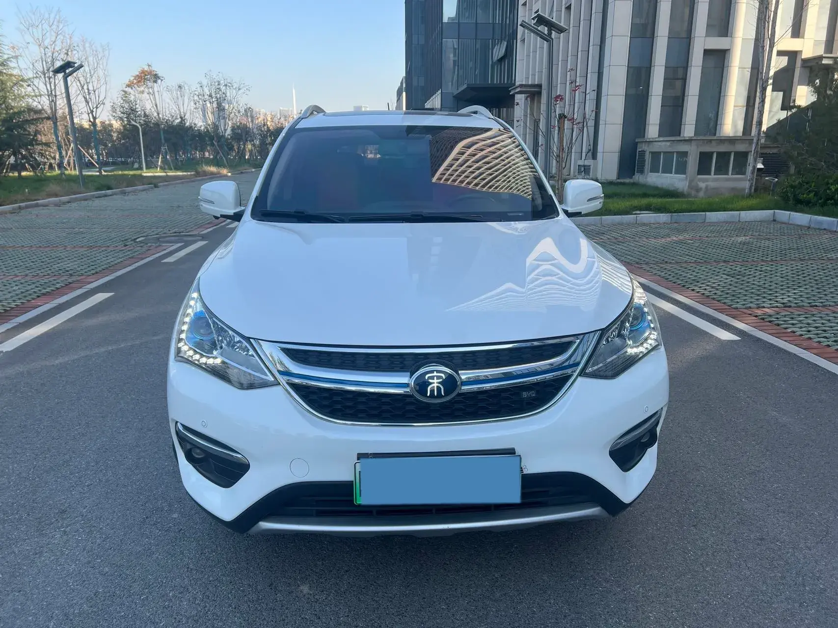 2017 BYD SONG thumbnail 2