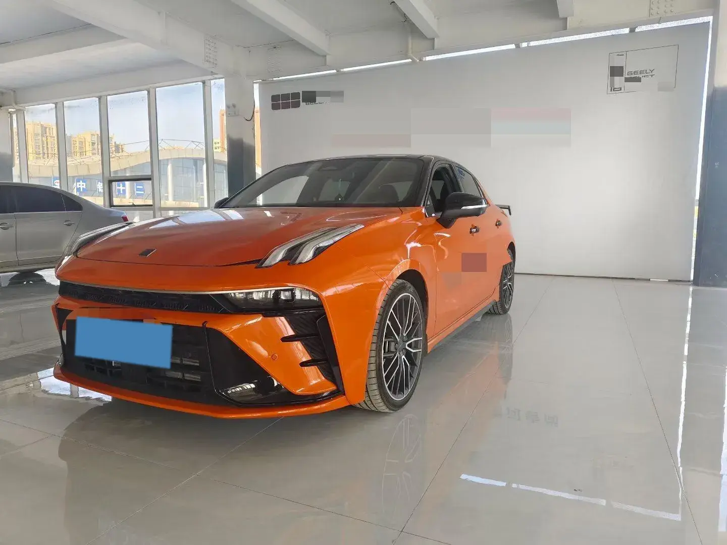 2025 LYNK&CO 03 view 1