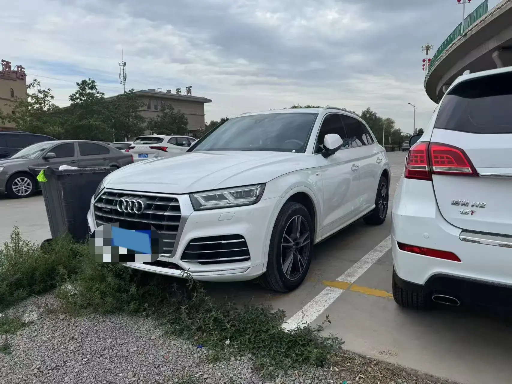 2020 AUDI Q5L view 1