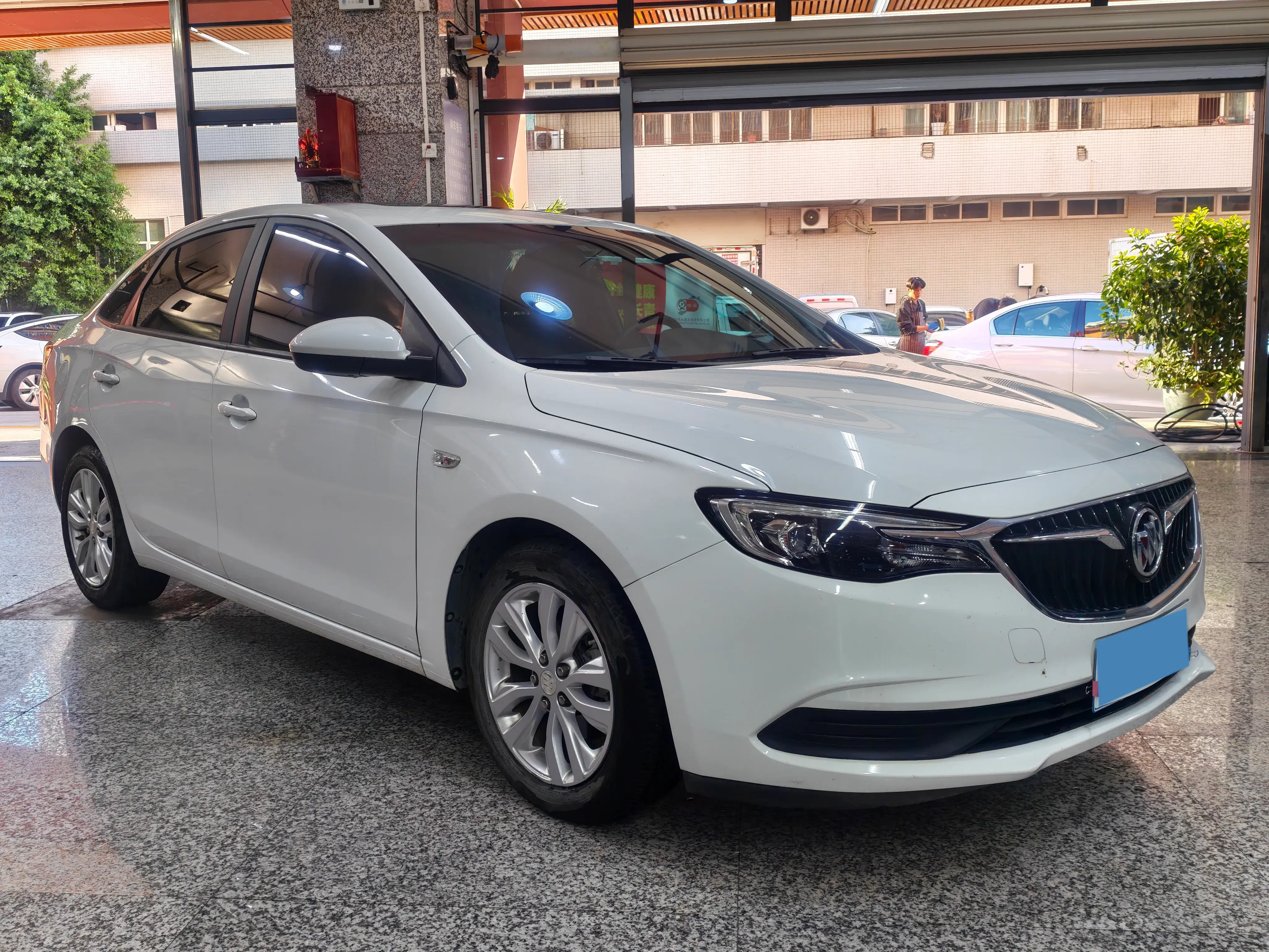 2021 BUICK EXCELLE thumbnail 3