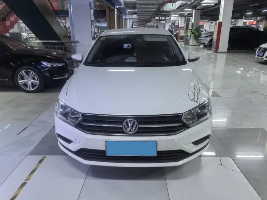 2018 VOLKSWAGEN BORA thumbnail 2