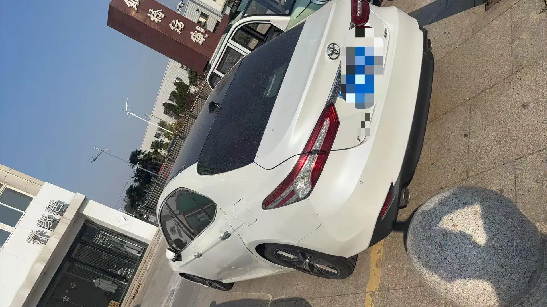 2021 TOYOTA CAMRY thumbnail 3