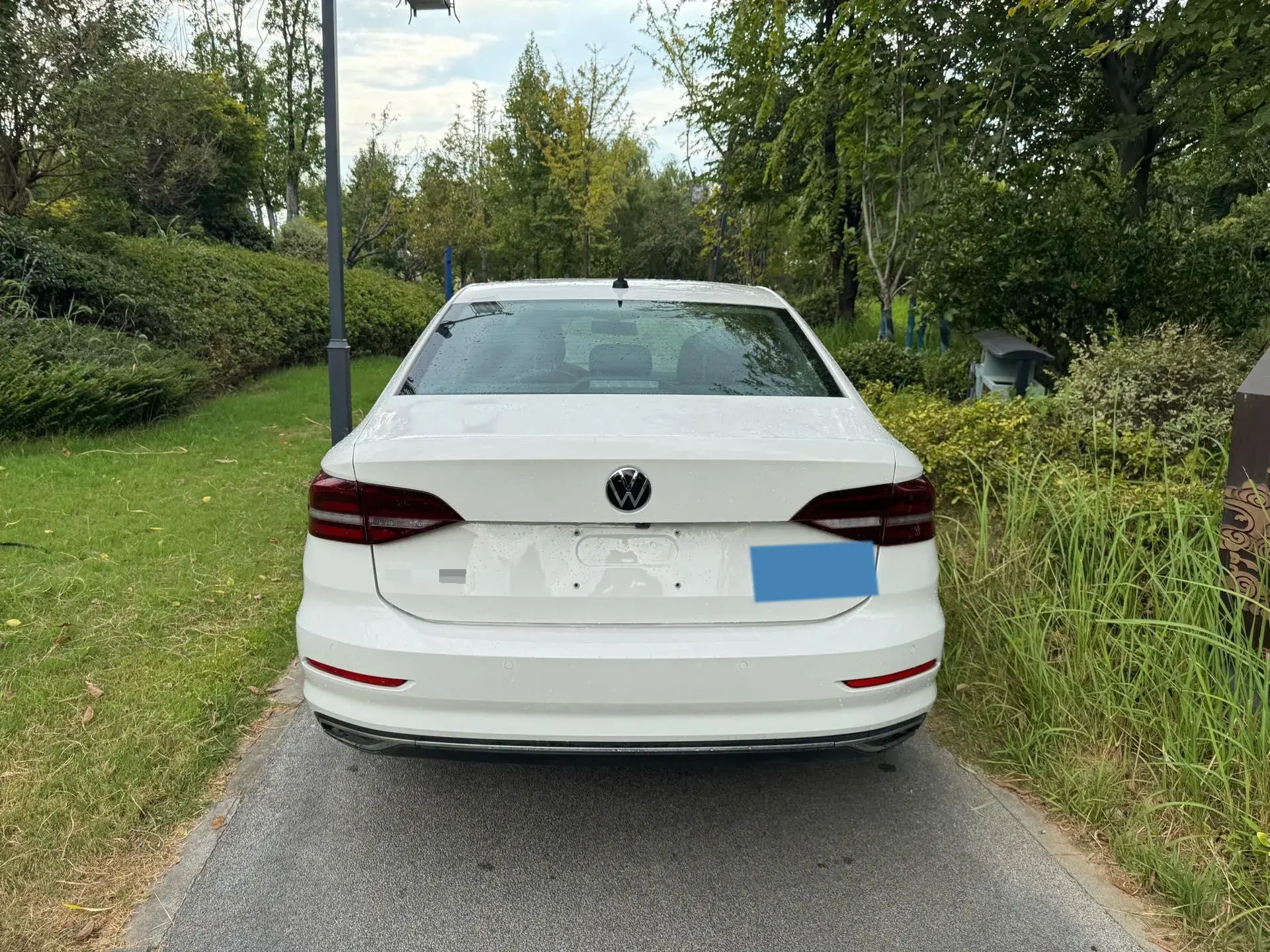 2021 VOLKSWAGEN LAVIDA thumbnail 4