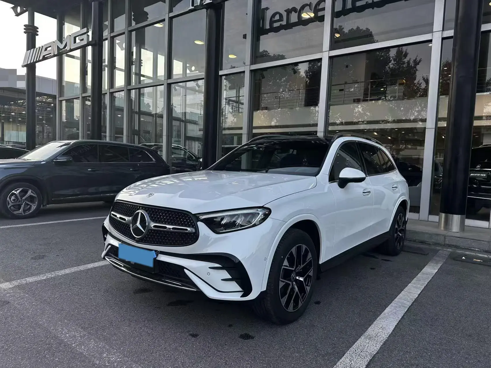 2024 MERCEDES-BENZ GLC view 1