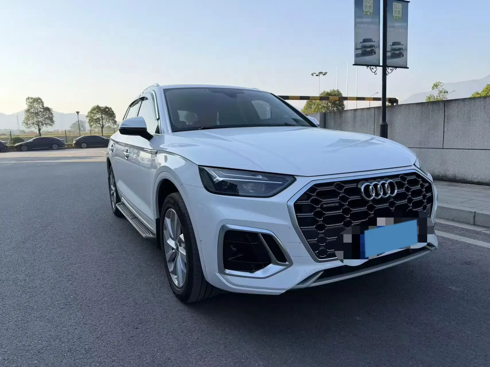 2022 AUDI Q5L thumbnail 2