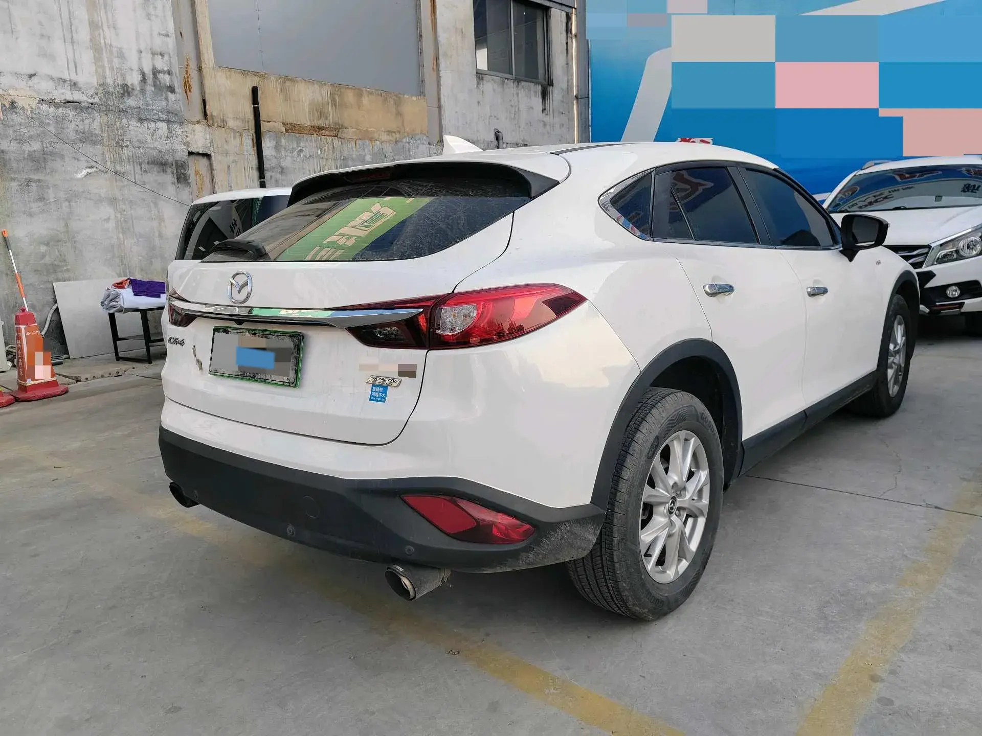 2018 MAZDA CX-4 thumbnail 4