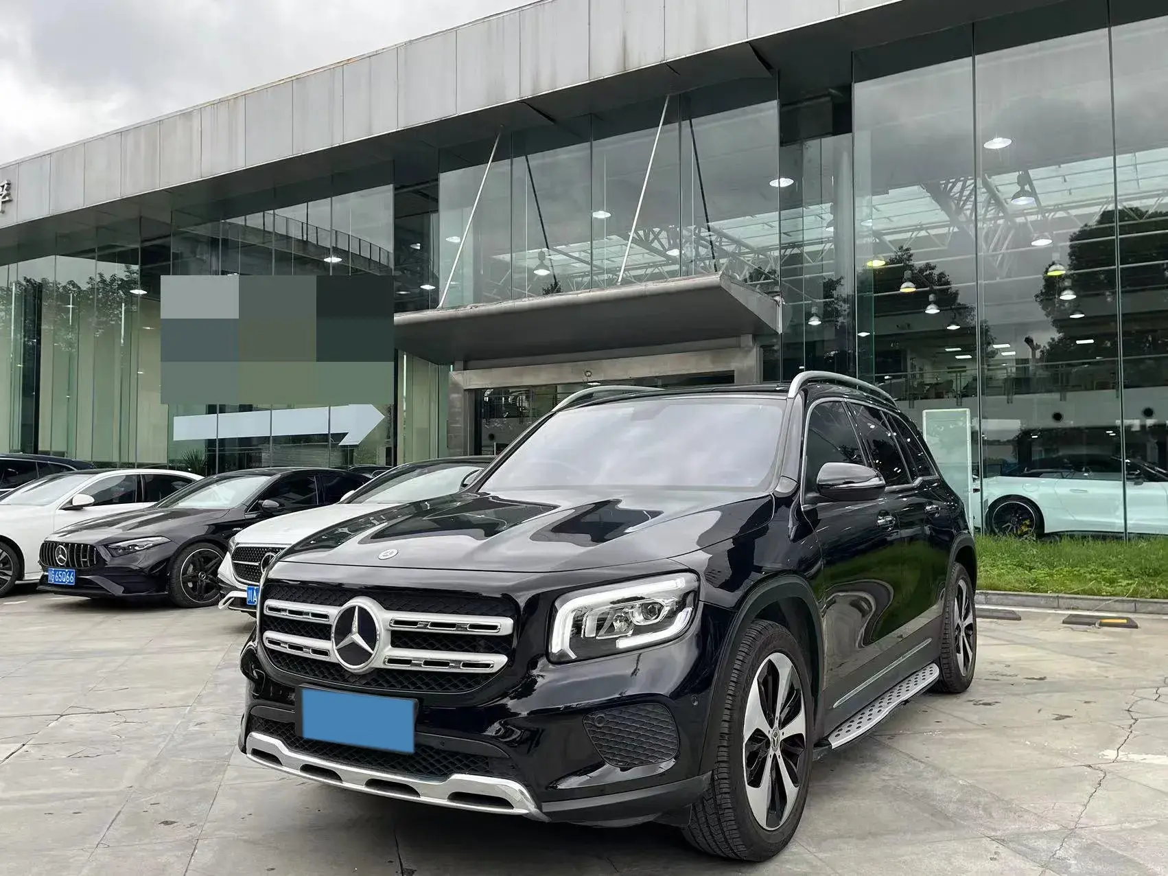 2021 MERCEDES-BENZ GLB view 1