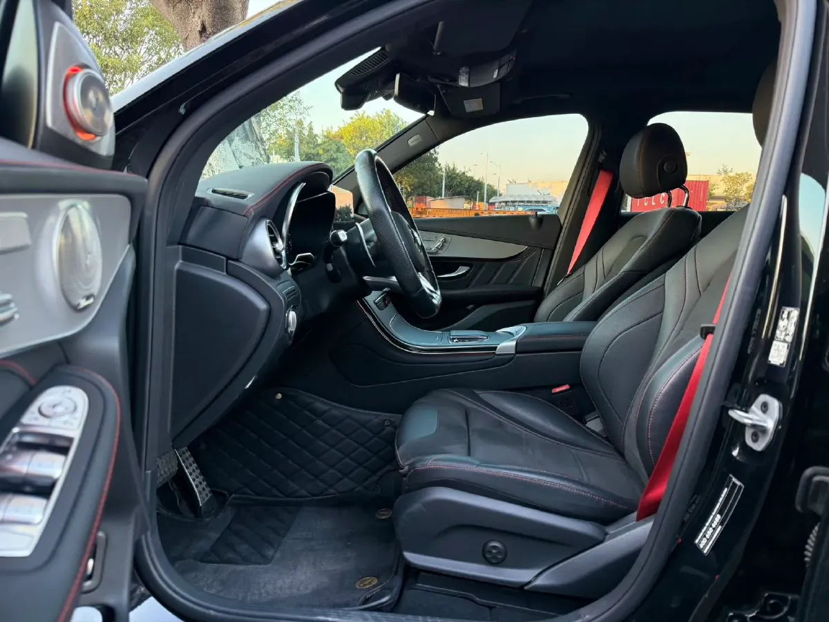 2022 Mercedes-Benz GLC AMG 3.0T 390HP V6 9AT,autocango,china used car exporter,china ev exporter,chinese used car exporter,chinese used ev exporter