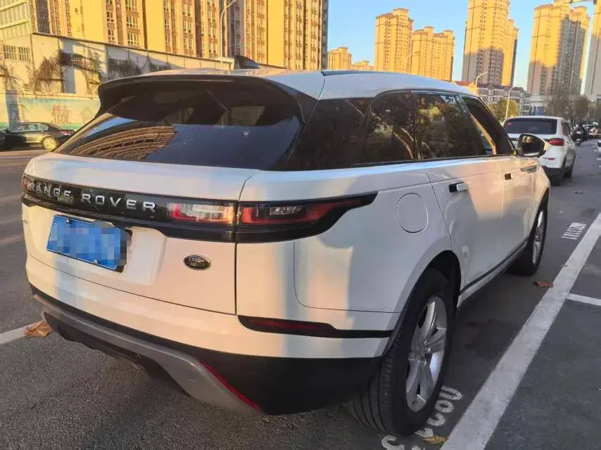 2020 LAND ROVER thumbnail 4