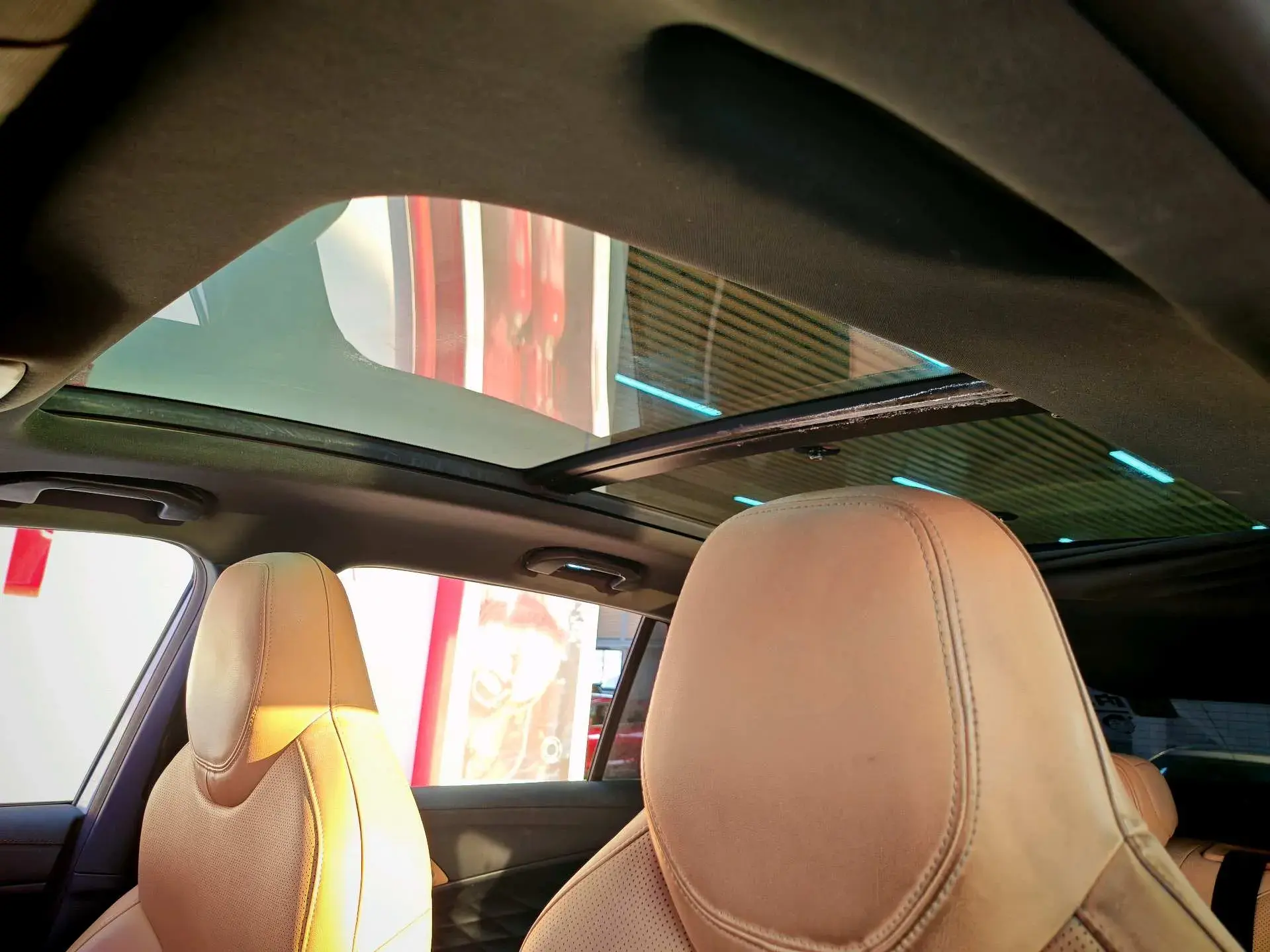 2023 ROEWE RX5 thumbnail 4