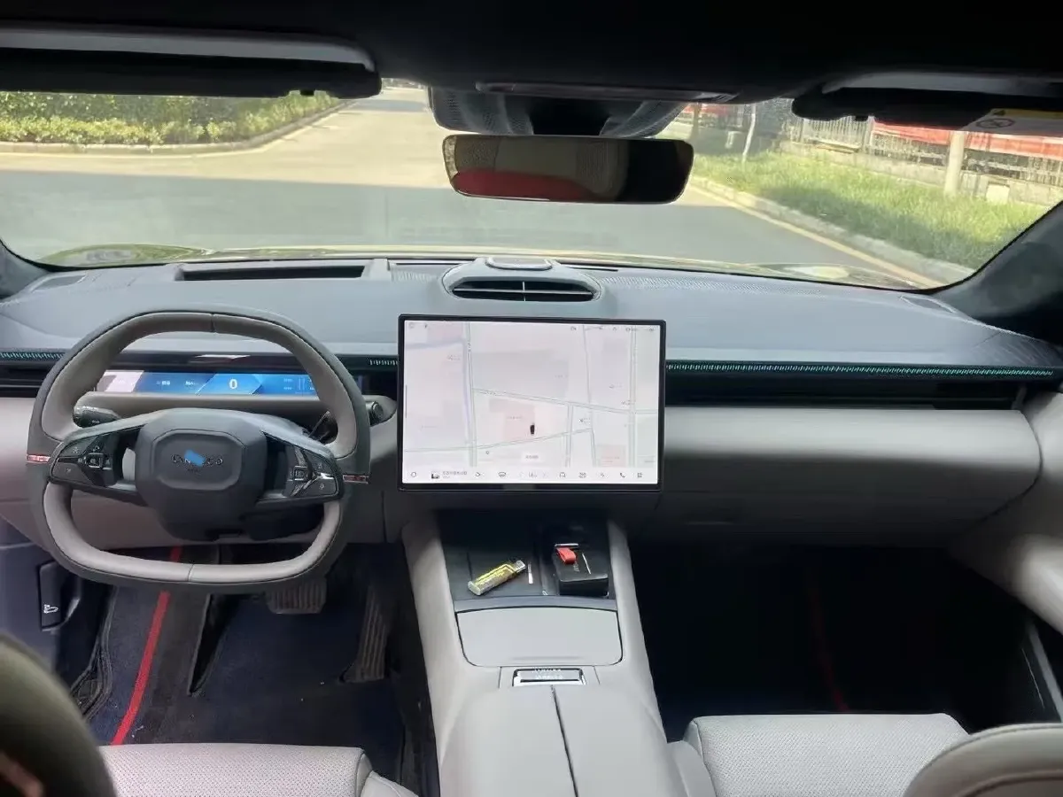 2025 LYNK&CO Z10 BEV 95KWH,autocango,china used car exporter,china ev exporter,chinese used car exporter,chinese used ev exporter