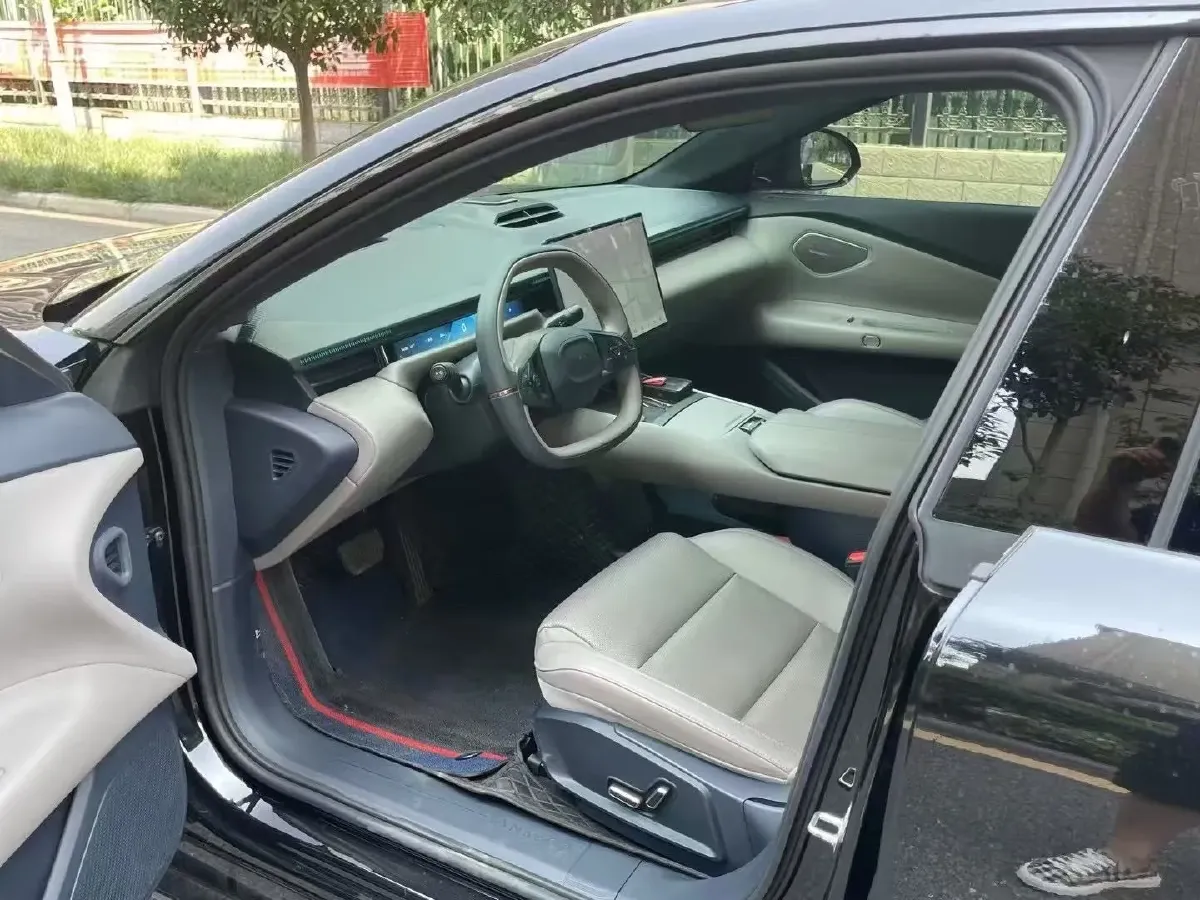 2025 LYNK&CO Z10 BEV 95KWH,autocango,china used car exporter,china ev exporter,chinese used car exporter,chinese used ev exporter