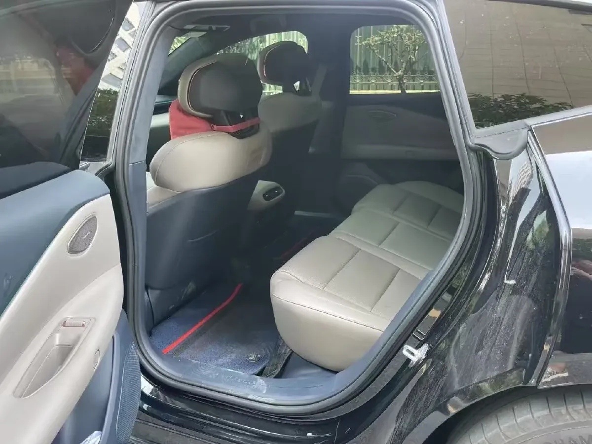 2025 LYNK&CO Z10 BEV 95KWH,autocango,china used car exporter,china ev exporter,chinese used car exporter,chinese used ev exporter