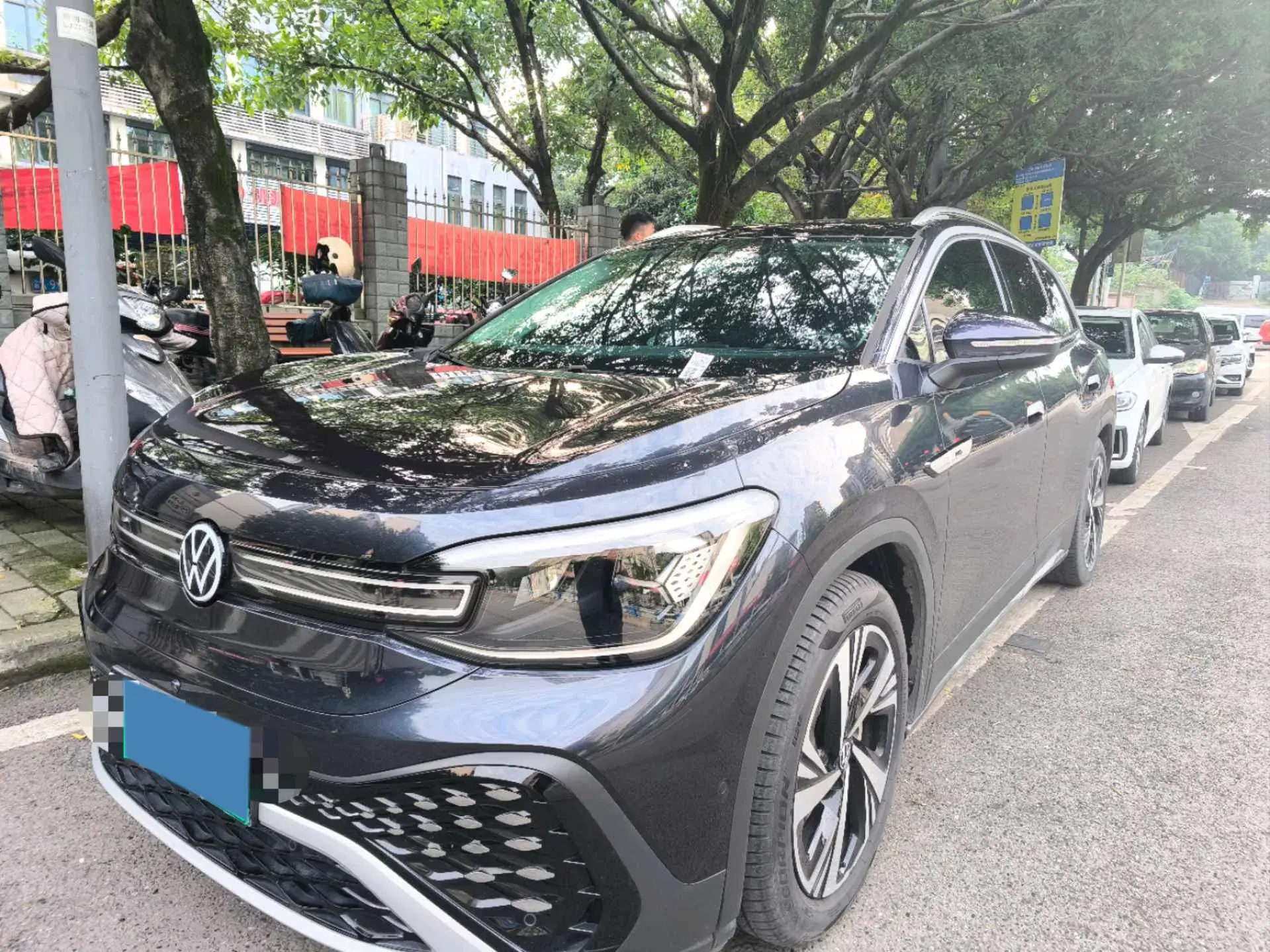 2021 VOLKSWAGEN ID.6 view 1