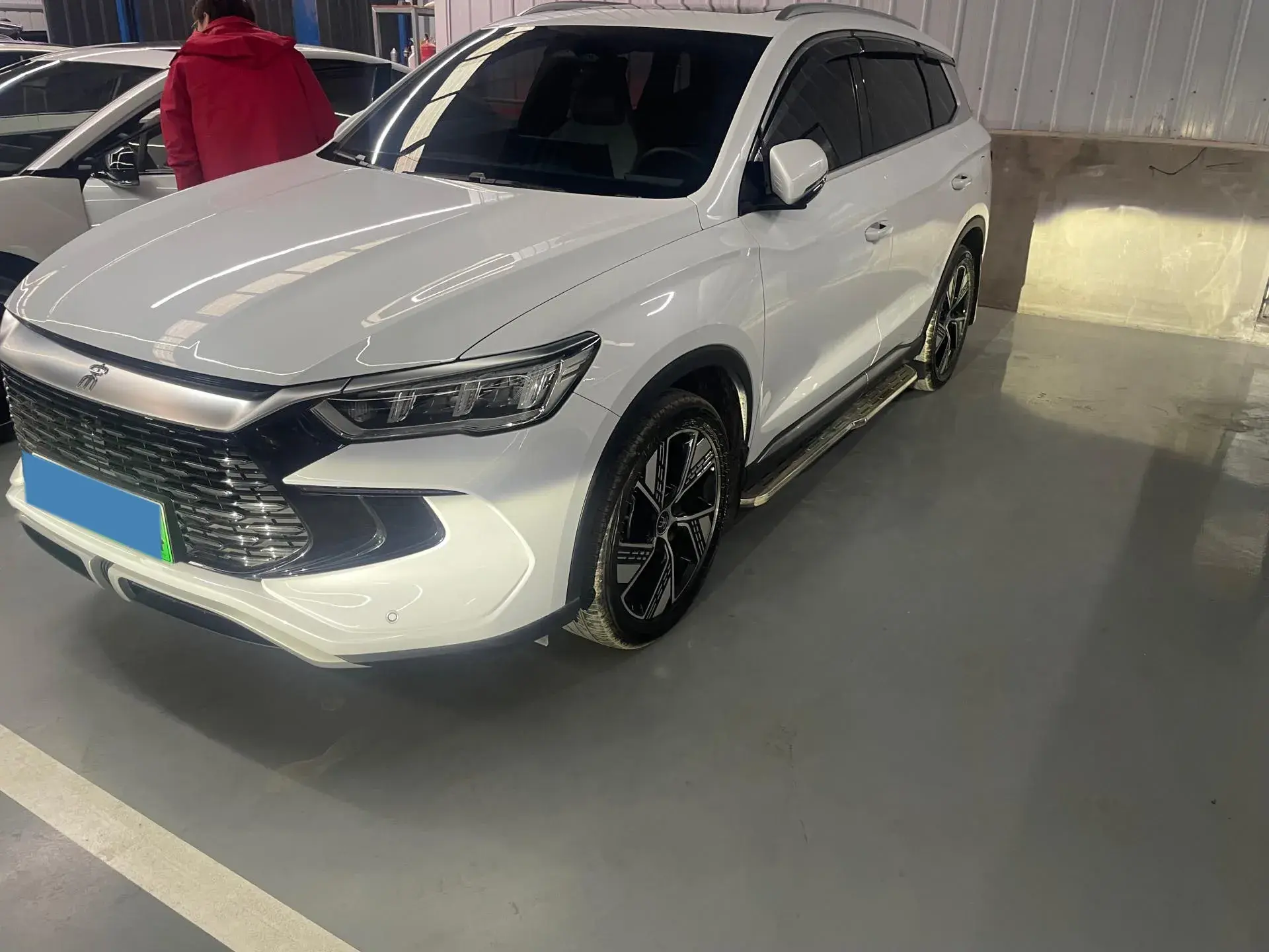 2024 BYD SONG view 1