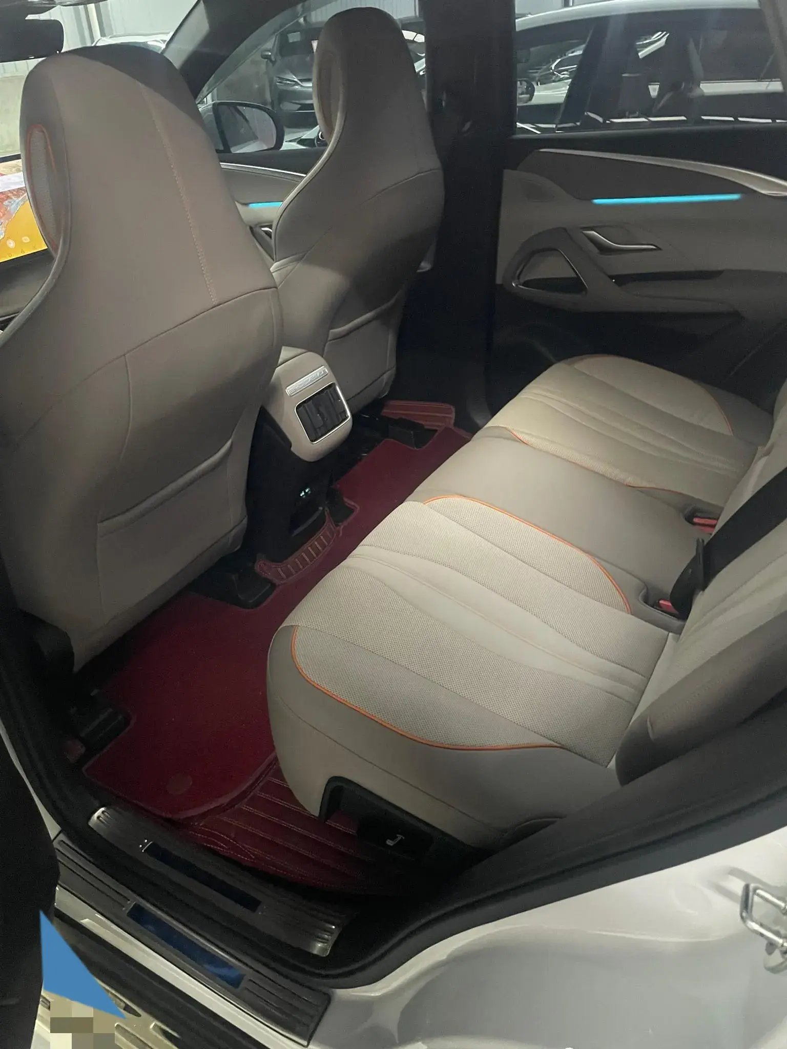 2024 BYD SONG thumbnail 4