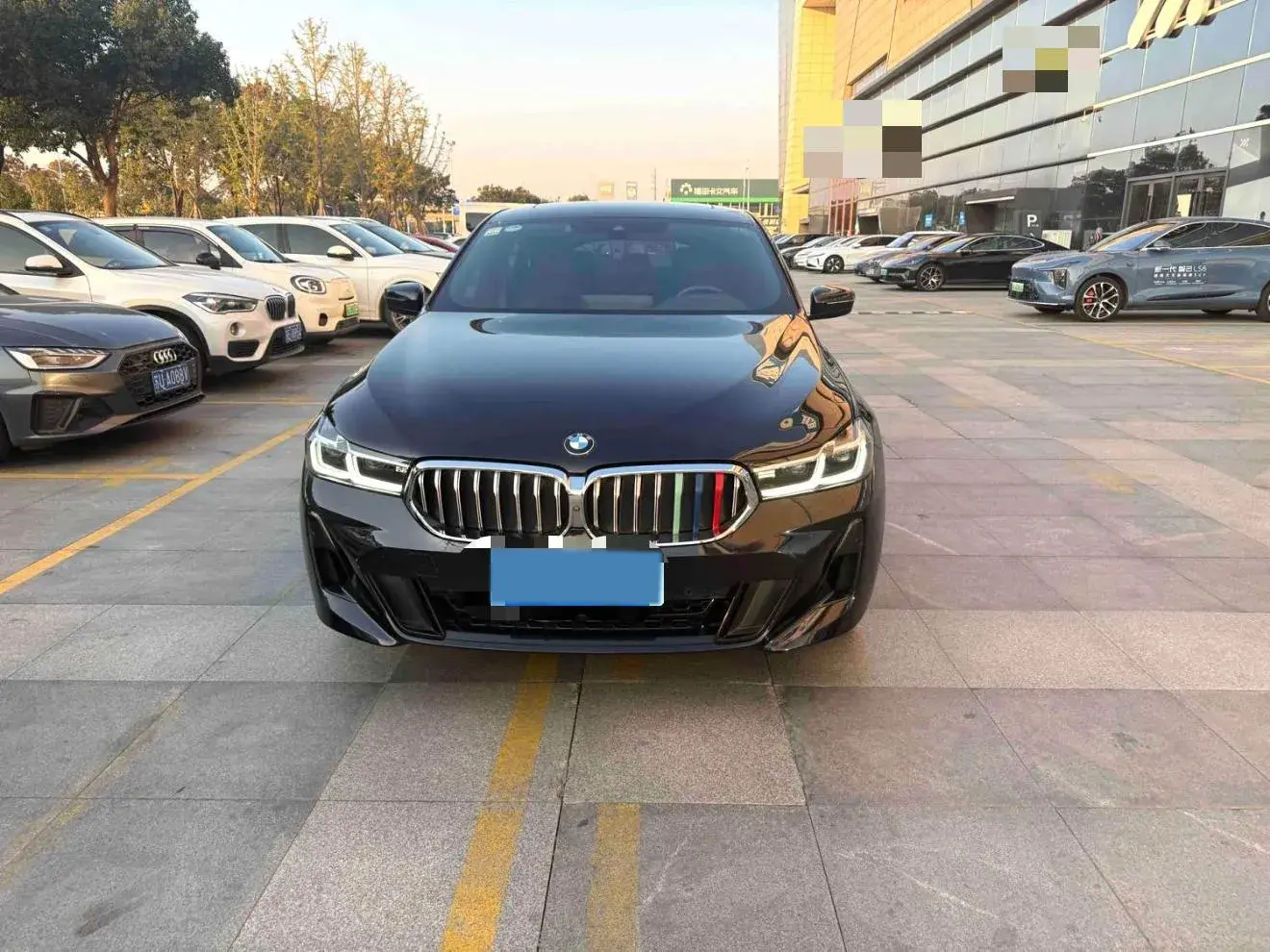 2021 BMW 6 thumbnail 2