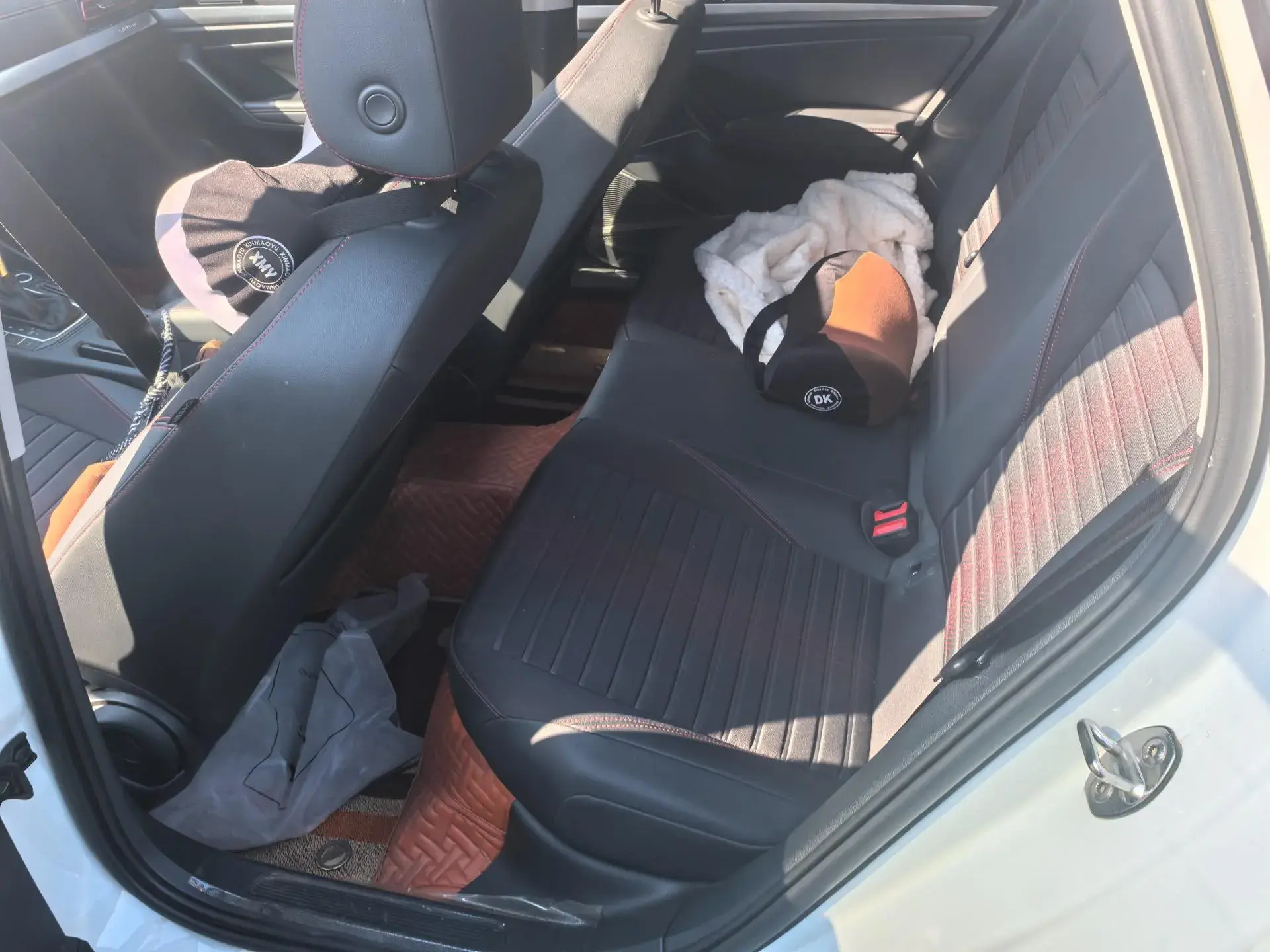 2023 VOLKSWAGEN LAVIDA thumbnail 4