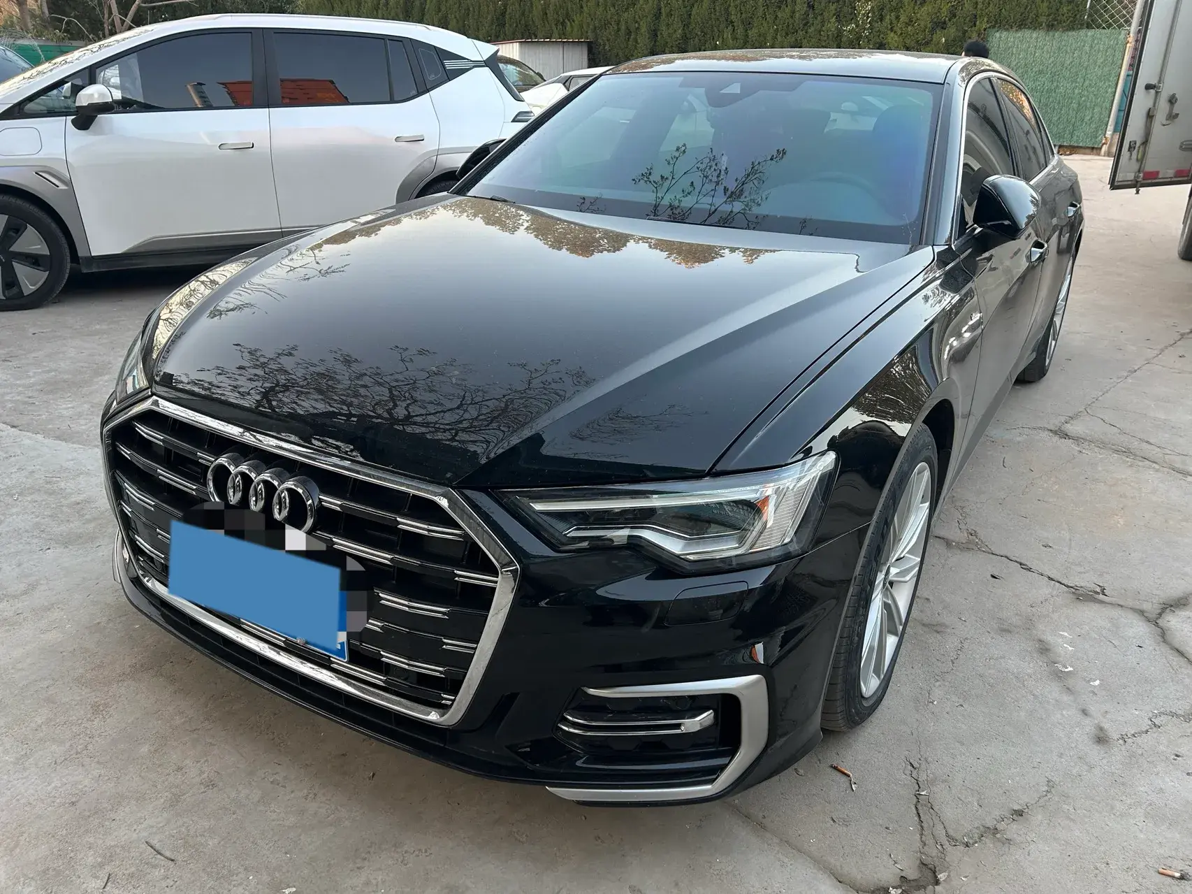 2023 AUDI A6L view 1