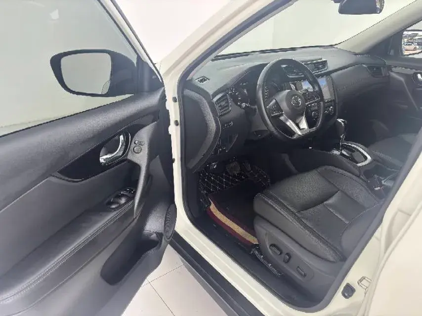 2021 NISSAN X-TRAIL thumbnail 4