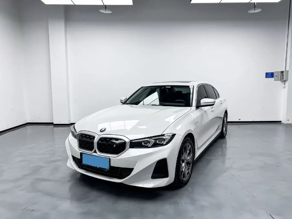 2022 BMW i3 BEV 70KWH